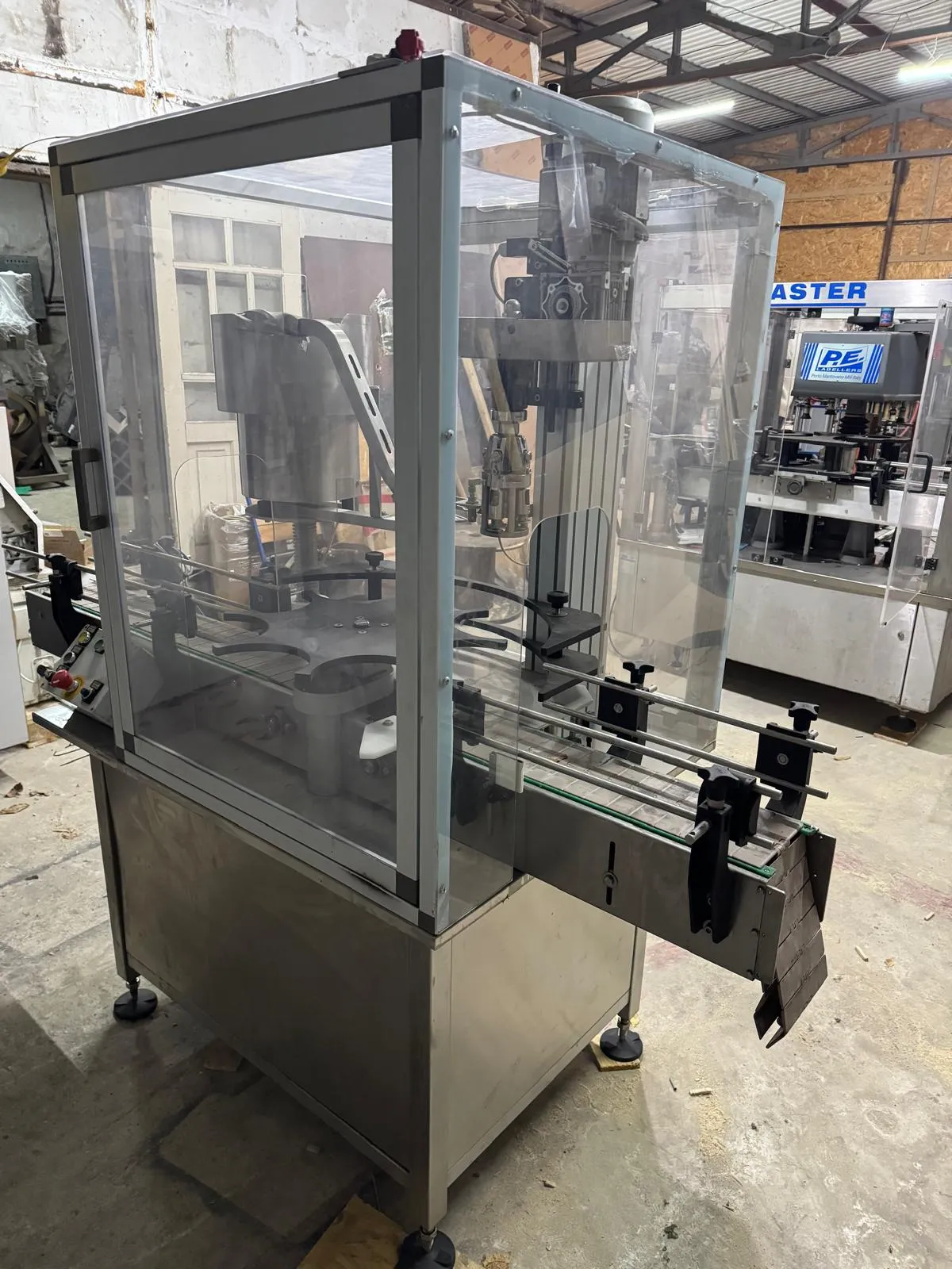C.M.S. single-head screw capper