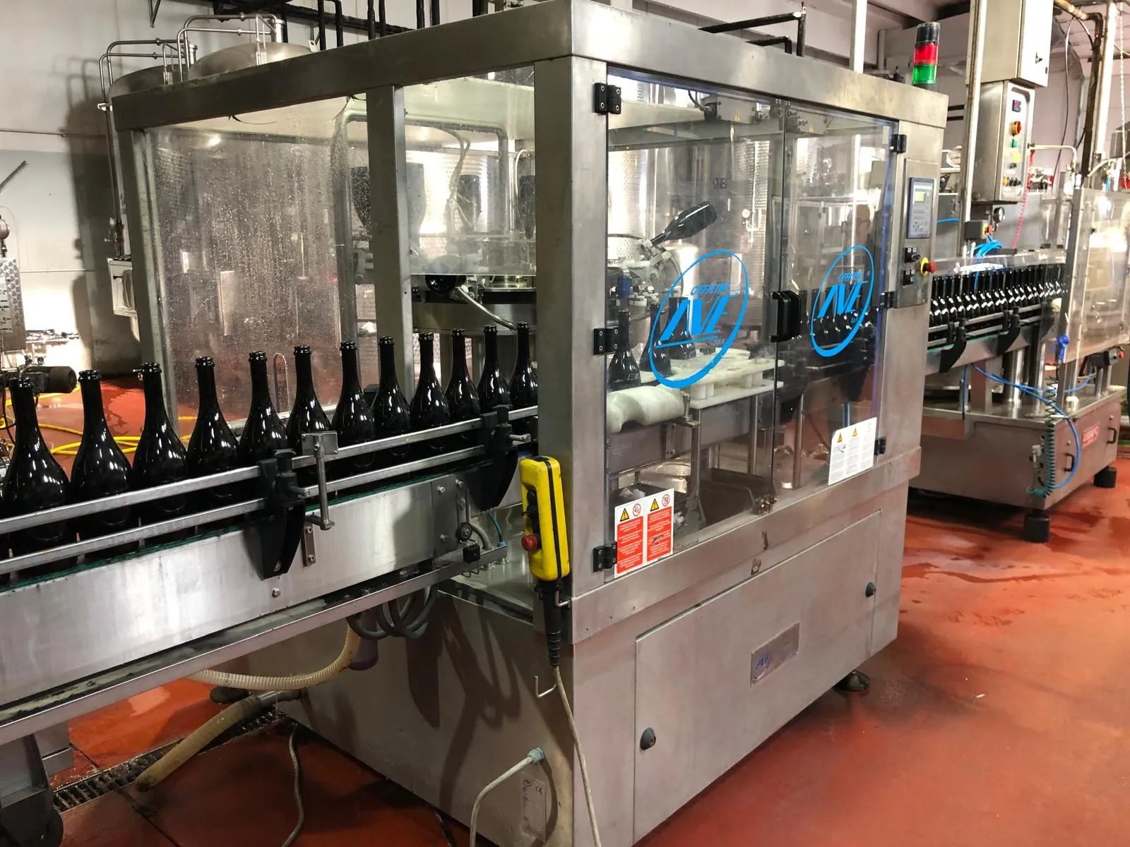 Sparkling-wine bottling line, 15 machines